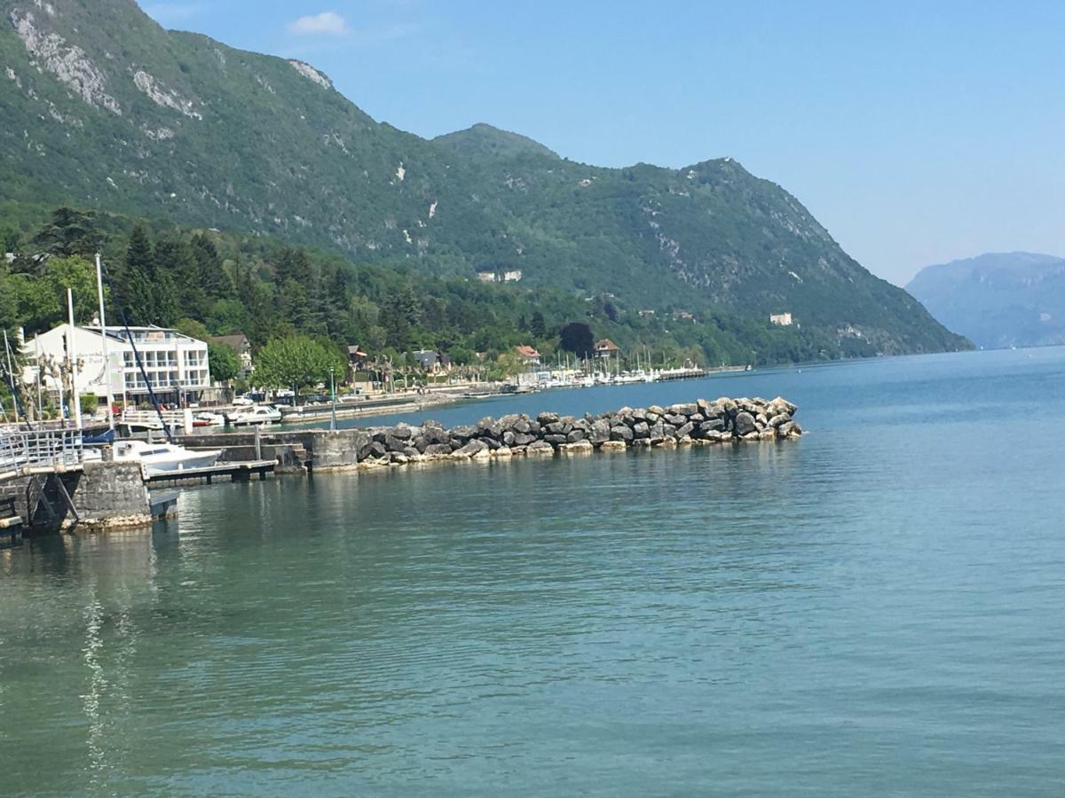 Echappee Belle Au Bord Du Lac ル・ブルジェ・デュ・ラック エクステリア 写真